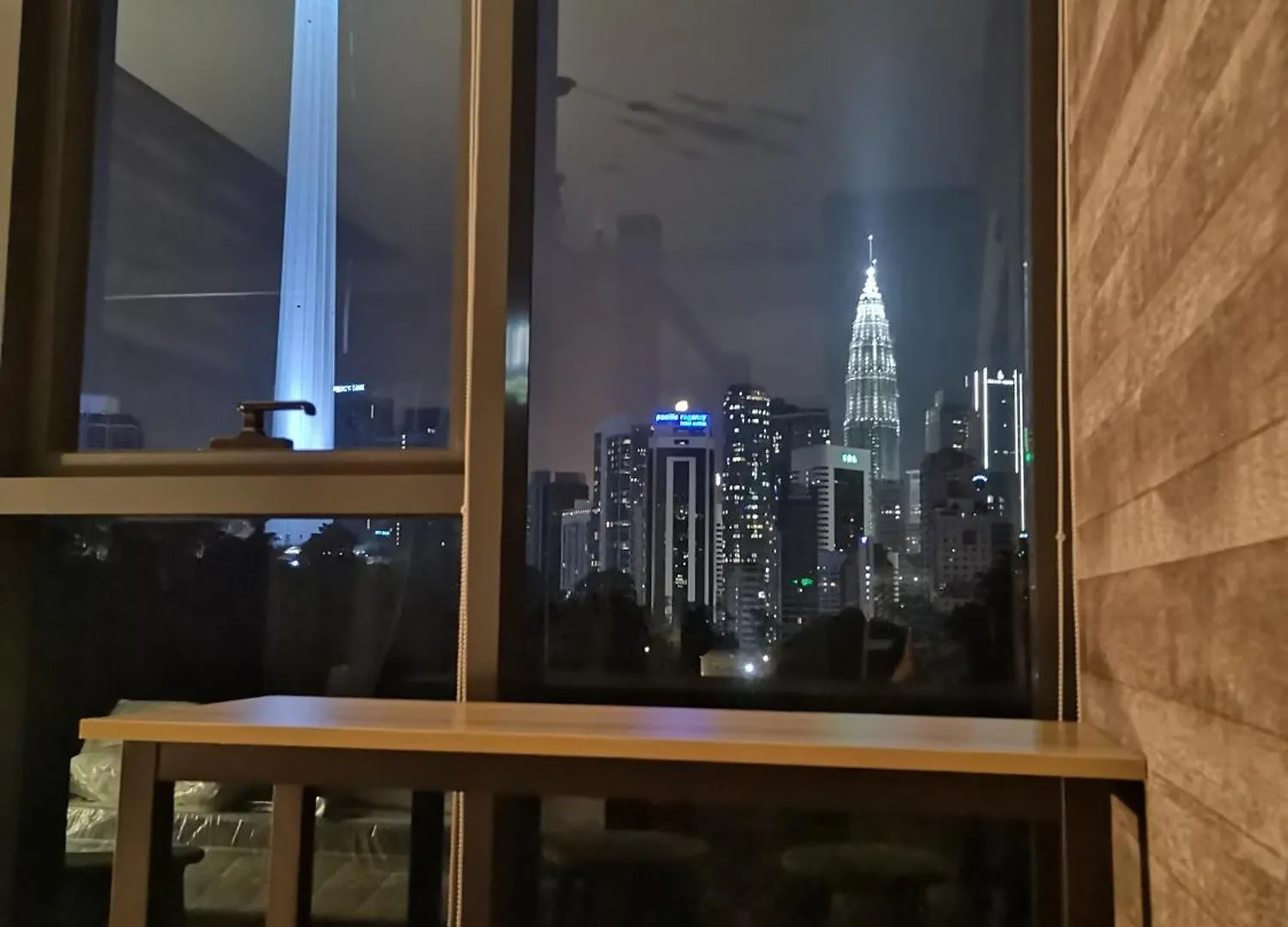 Romantic Log Cabin - Walk To Kl Tower, Klcc, Bukit Bintang Kuala Lumpur Apart Otel